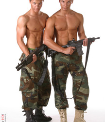 strip-tease des jumeaux Bel Ami 5e2ab76e28d16.jpg
