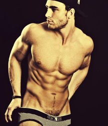 LES  BOGOSSE du week end! - shirtless straight boys 5e2d65ce177ed.jpg