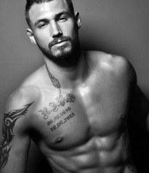 LES  BOGOSSE du week end! - shirtless straight boys 5e2d66649866f.jpg