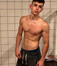 LES  BOGOSSE du week end! - shirtless straight boys 5e2d66686fe70.jpg