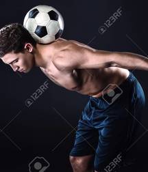 Joueur de sport attrayant et musclé.  5e2d9c3eaa783.jpg