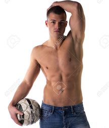 Joueur de sport attrayant et musclé.  5e2d9c41614e7.jpg
