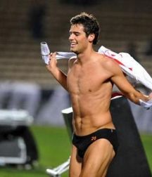 Joueur de sport attrayant et musclé.  5e2d9c619be14.jpg