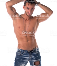Joueur de sport attrayant et musclé.  5e2d9c7cc8df6.jpg