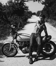 les bogosse et la moto 5e2df5494a768.jpg