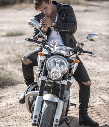 les bogosse et la moto 5e2df57d616aa.jpg