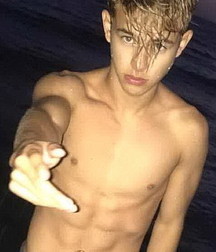 Minets torse nu 3 - shirtless twinks 5e30abdfee10e.jpg