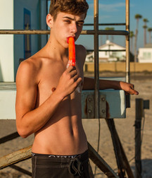 Minets torse nu 3 - shirtless twinks 5e30ad406ddf6.jpg