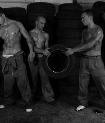 LES  BOGOSSES  DU WEEK END 5e35dc184762b.jpg