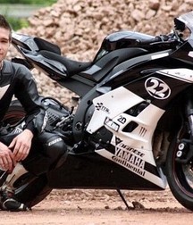 Les hommes et la moto 5e385dd684a66.jpg
