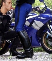 Les hommes et la moto 5e385e26cf0d5.jpg