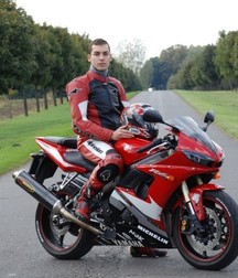 Les hommes et la moto 5e385e35710ce.jpg