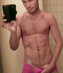 DES BOGOSSES ET DU SEXE 5e458c1cf165a.jpg