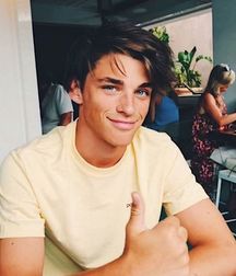 Mecs mignons - Shirtless Sexy Boys 5e483f4ac0f70.jpg