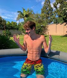 Mecs mignons - Shirtless Sexy Boys 5e483f59f13ee.jpg