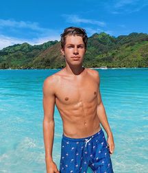 Mecs mignons - Shirtless Sexy Boys 5e483f5f8289c.jpg