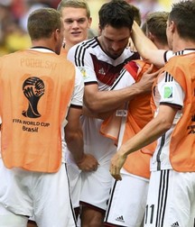 FOOTBALL SEXY BOYS 5e4a9c38e1e19.jpg