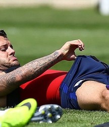 FOOTBALL SEXY BOYS 5e4a9c67df9d4.jpg