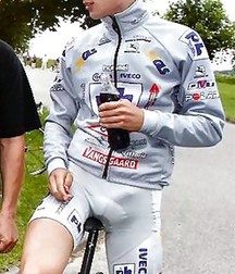 SOFT & HARD 5e5d227f1bdde.jpg
