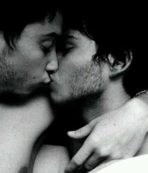 Gay Kiss Twink Porn 5edf8c3fd6060.jpg