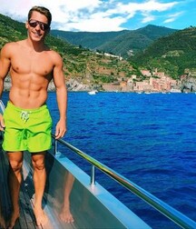 JIM KEROUAC PORNO STAR BELAMI 5efae4d38bda0.jpg