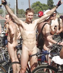 Public Boys Porn - Exhibitions et delires de mecs