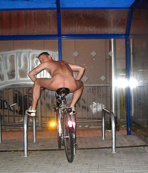 Public Boys Porn - Exhibitions et delires de mecs 5f16df2746523.jpg