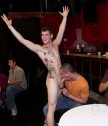 Sexe Gay en Public 5f28993d3a806.jpg