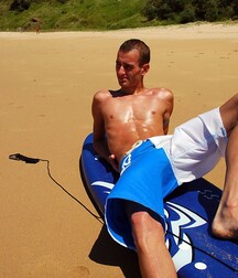 Bad Boys Porn Beach-Zac a poursuivi Mitch  5f3654122205e.jpg
