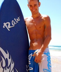 Bad Boys Porn Beach-Zac a poursuivi Mitch  5f36541ccc69b.jpg