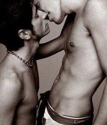 Twinks Porn Baisers Passionnés et Langoureux 5f3fa39aeb96c.jpg