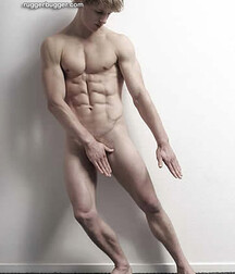 Célébrité Gay Tube Mix 5f4392795c24a.jpg