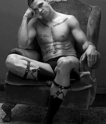 Célébrité Gay Tube Mix 5f43930ed2c3e.jpg