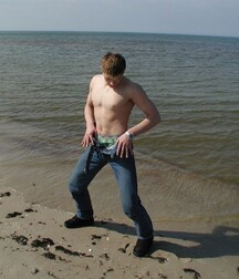Cody se masturbe a la plage boys porn 5f4f5cd42489e.jpg