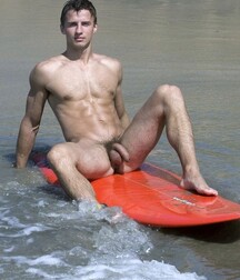 Bogosse et Minets boys porn a la plage 5f4f5f573aa4f.jpg