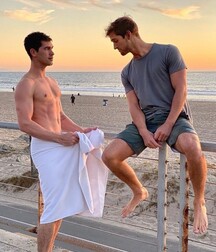 Bogosse et Minets boys porn a la plage