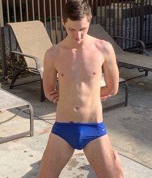 jeunes mecs a la piscine 5f79b5fa337ce.jpg