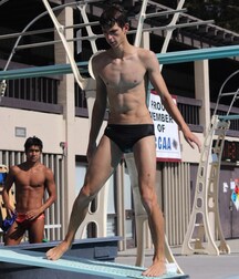 jeunes mecs a la piscine 5f79b612384dd.jpg