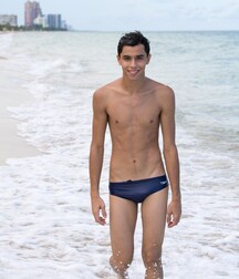 Gay Tube Les minets de la plage 5f7d87bd9246e.jpg