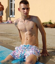 Gay Tube Les minets de la plage 5f7d87f0f2b13.jpg