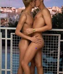 Garçons Chaud Très Chaud 3 twinks gay porn 5f7df85ac5136.jpg