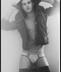 Mecs Super Sexy Gay Tube 5f82d4515ff86.jpg