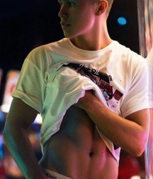 De jeunes mannequins gay tube 5f91e9a0e4def.jpg