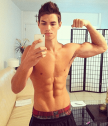 De jeunes mannequins gay tube 5f91e9ab99a4b.png