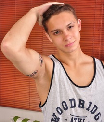 Nicolas,Finn,Nolan et Luca Twinks Gay Porn