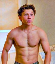 Tom Holland le bogoss de Spiderman Gay Tube 5f99d09725989.jpg