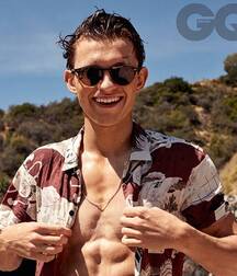 Tom Holland le bogoss de Spiderman Gay Tube 5f99d0a404dec.jpg