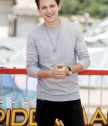Tom Holland le bogoss de Spiderman Gay Tube 5f99d0e47b522.jpg