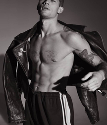 Sensualité masculine gay tube 5fe3623bd5e1b.jpg