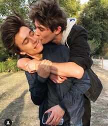 LOVE GAY 2021  5ff109db62450.jpg
